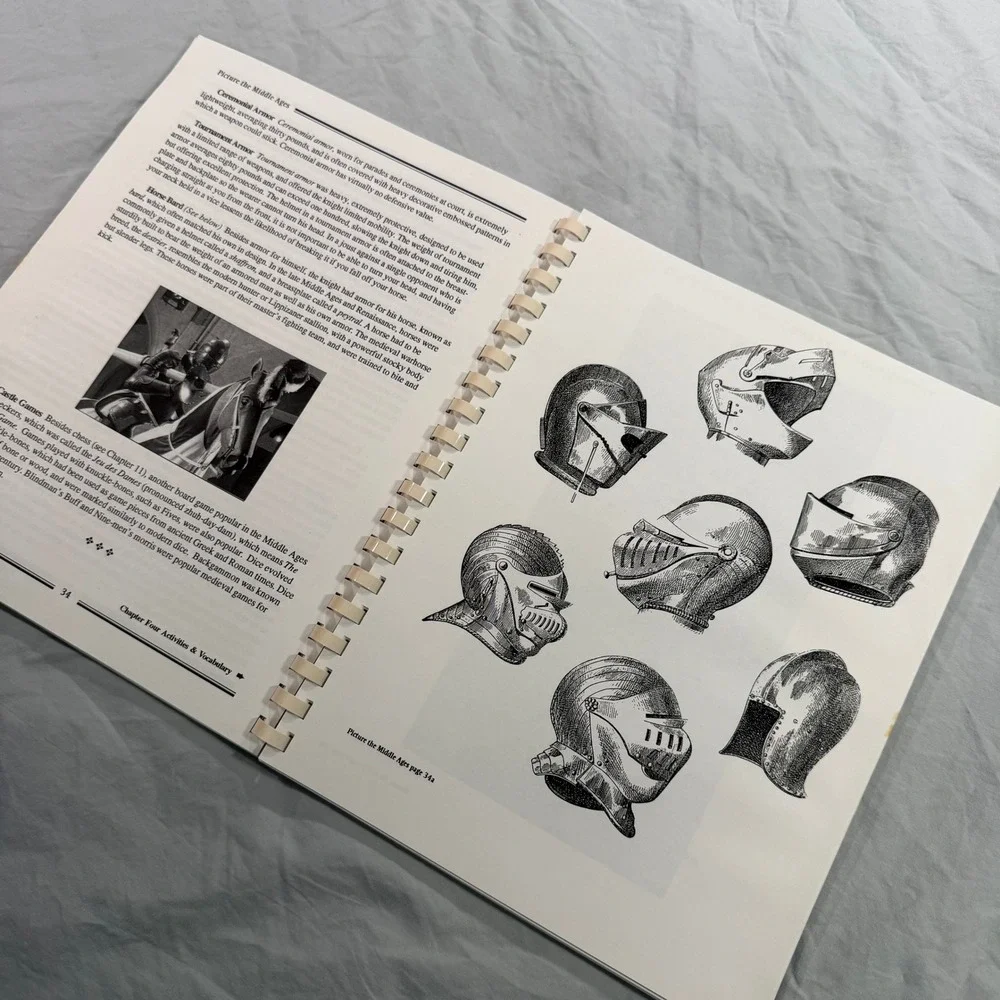 Picture‎ the Middle Ages Resource Book Linda Honan Higgins Armory Museum 1996